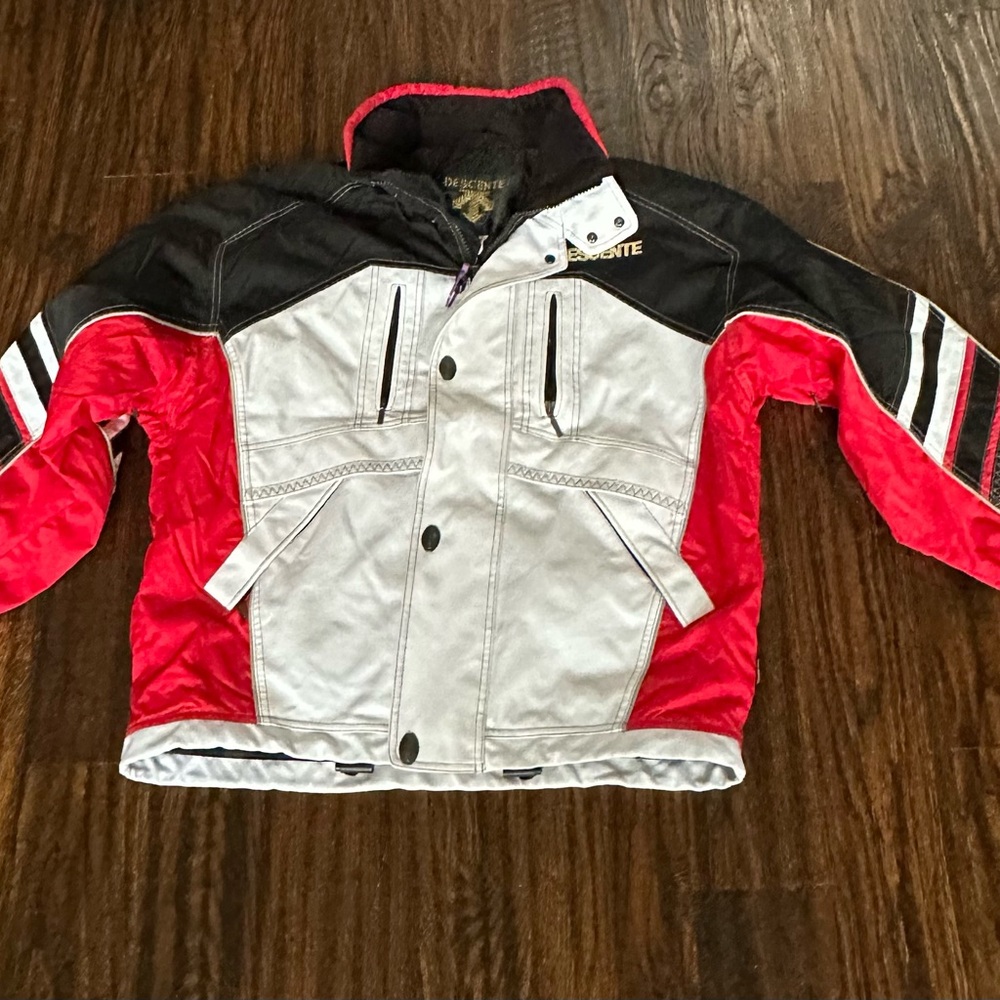 Descente White, Red & Black Insulated Ski Jacket -Water Pressure Resistant - XXL